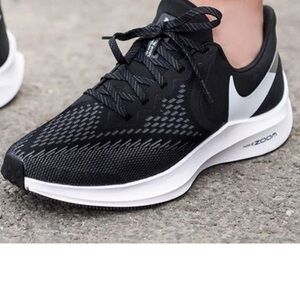 NWOT Nike Air Zoom Winflo 6 Black